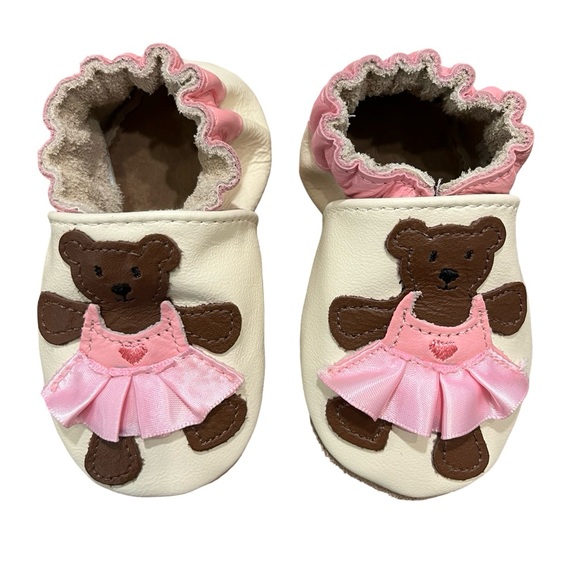 🧸 Robeez Soft Soles Baby Shoes | Size 0-6 Months | Girls | Ballerina Bear Cream - Picture 3 of 10